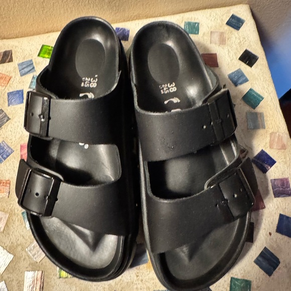 Birkenstock online exclusive! Black leather Chunky Arizona platforms! Size 38. - Picture 3 of 4